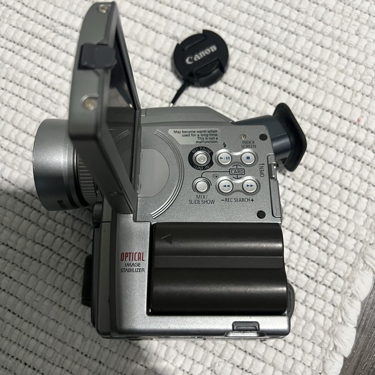 Canon Videocamere: Canon MVX2i Camcorder mit optischem Bildstabilisator – Usato da Unterkulm venduto da Sita013 6