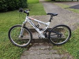 Vollgefedertes VOITL MC VIII Mountainbike