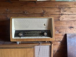 Radio Nordmende 800-W Holzgehaeuse guter Zustand