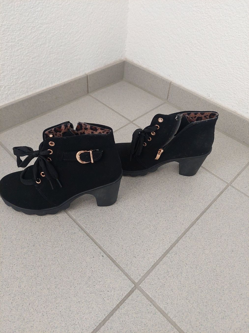 Scarpe da donna: Chaussures neuves Gr38.💥 – Usato da Muri b. Bern venduto da lilinounou 1