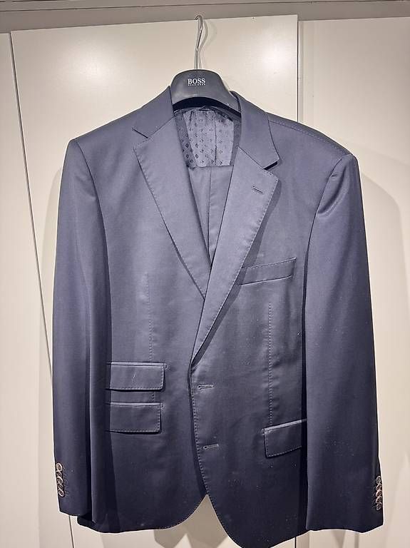 Hugo Boss Completi, tute sportive e funzionali: Hugo Boss Selection Anzug – Usato da Amriswil venduto da Endrullo