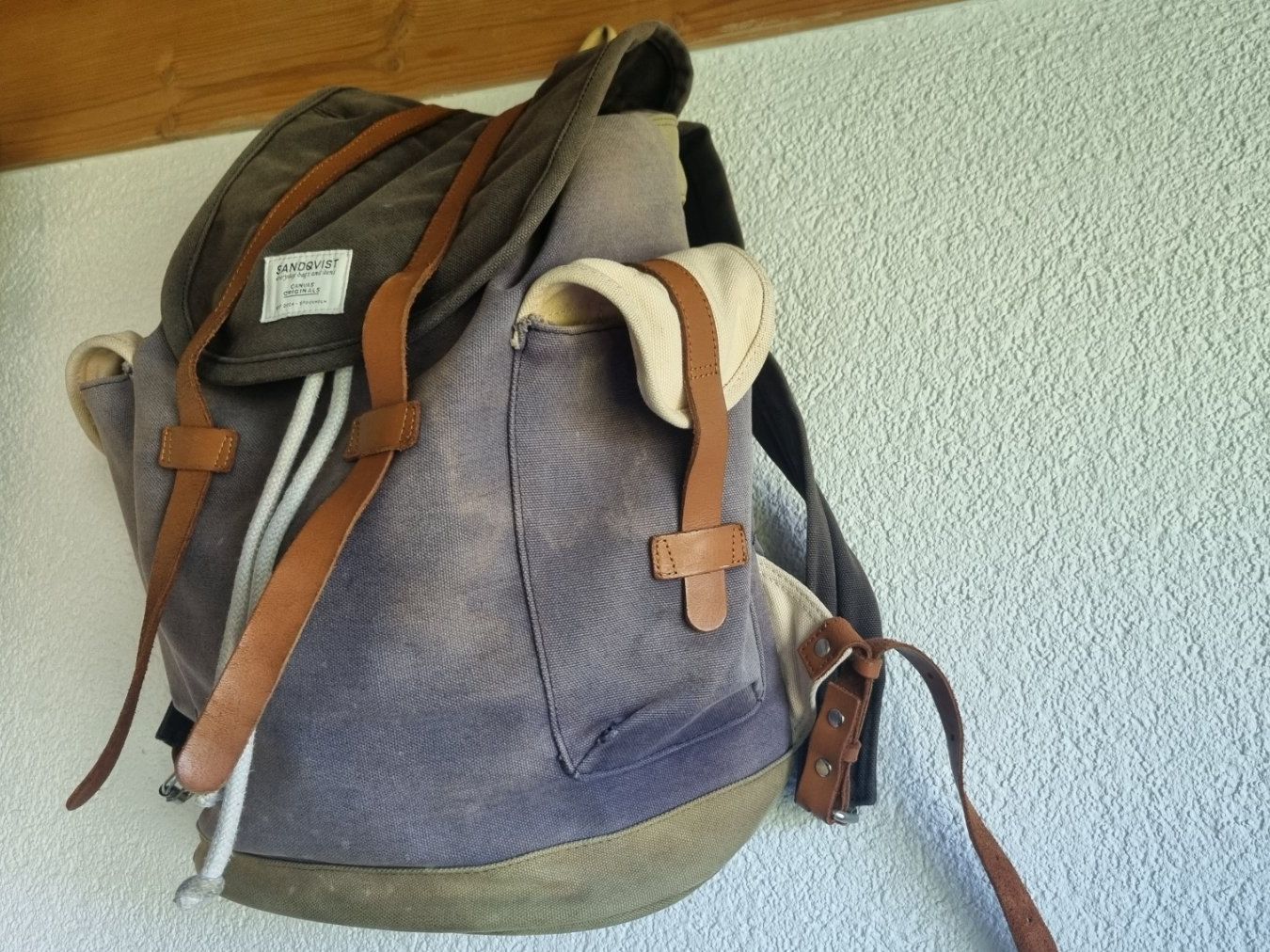Sandqvist Rucksäcke: Original Sandqvist Rucksack Canvas mit Lederdetails – Gebraucht aus Bremgarten b. Bern von LinaLunaLena 1