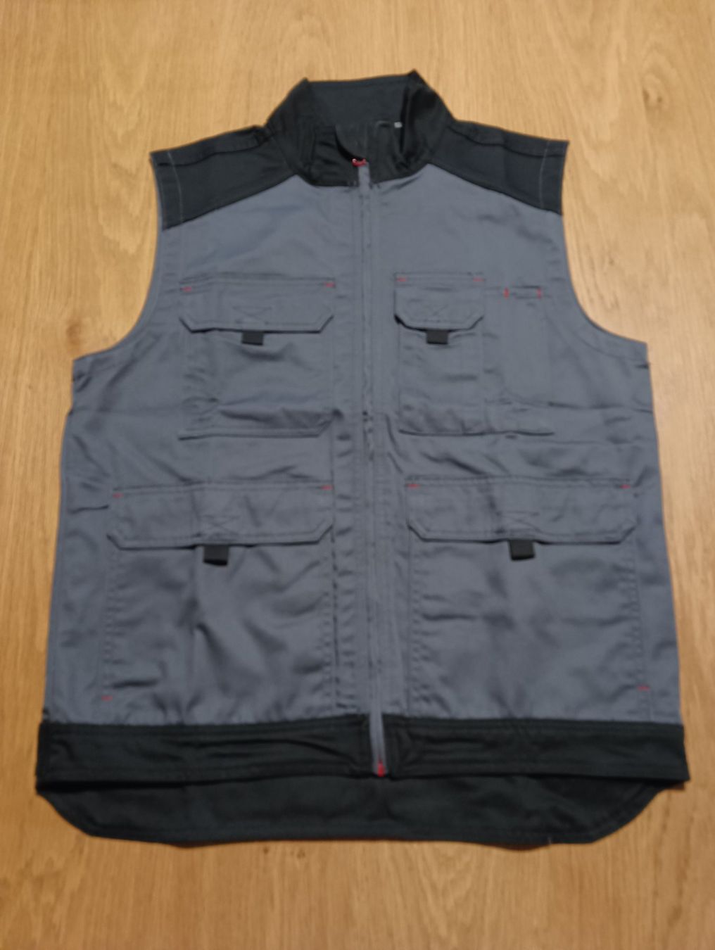 Gilets & Westen: Arbeitsweste Herren grau S NEU – Neu und originalverpackt aus Densbüren von H-76