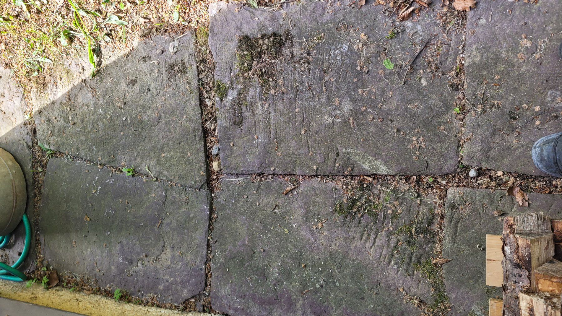 Pierres & tuiles: Gebrauchte Gartenplatten aus Stein  Farbe  Murgstein ähnlich – D'occasion à Goldingen par Jhamster 2