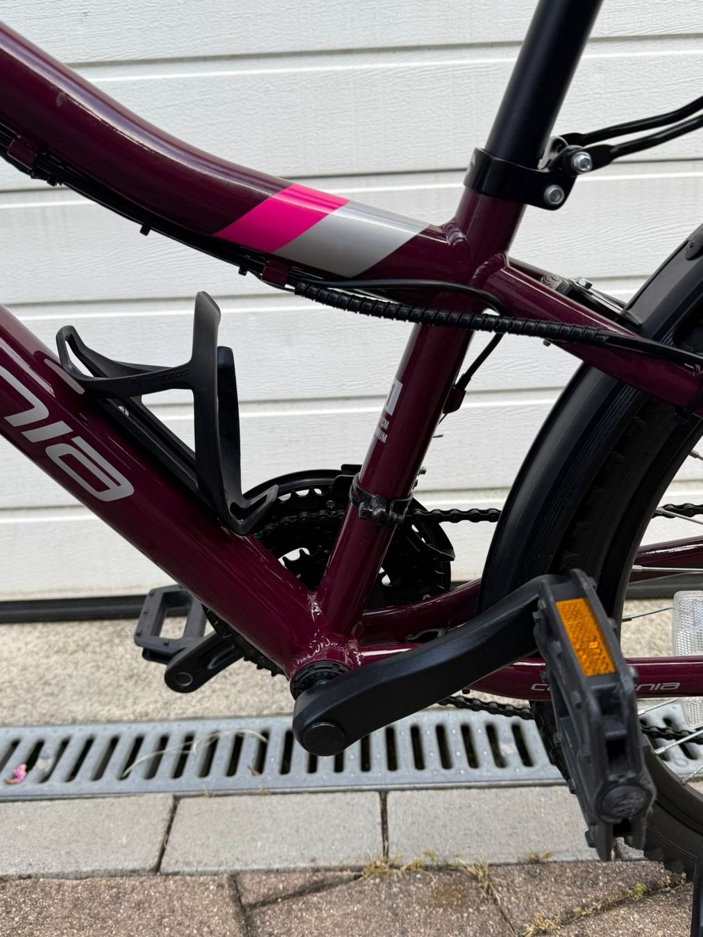 Vélos: Top Mädchenvelo 24" in dunkelrot mit Velocomputer – D'occasion à Abtwil AG par Swissraver 8