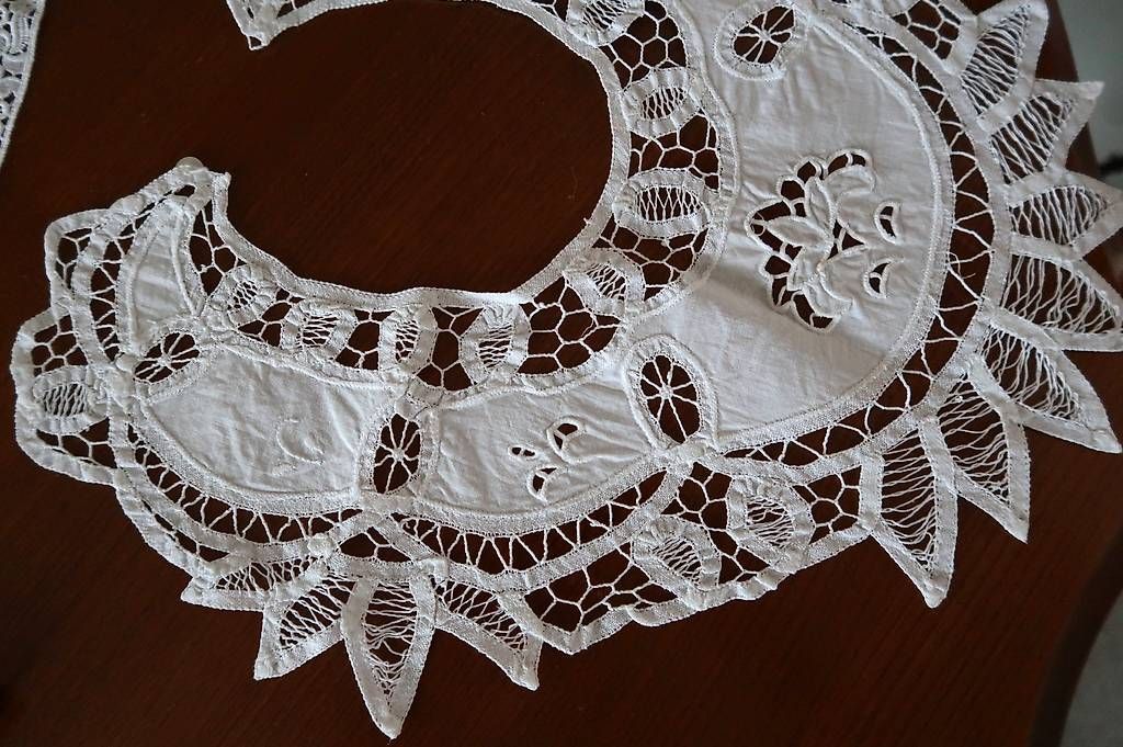 Tessuti: St.Galler Spitzen von Bischof Textil – Usato da St. Gallen venduto da pjf_z7vk 1