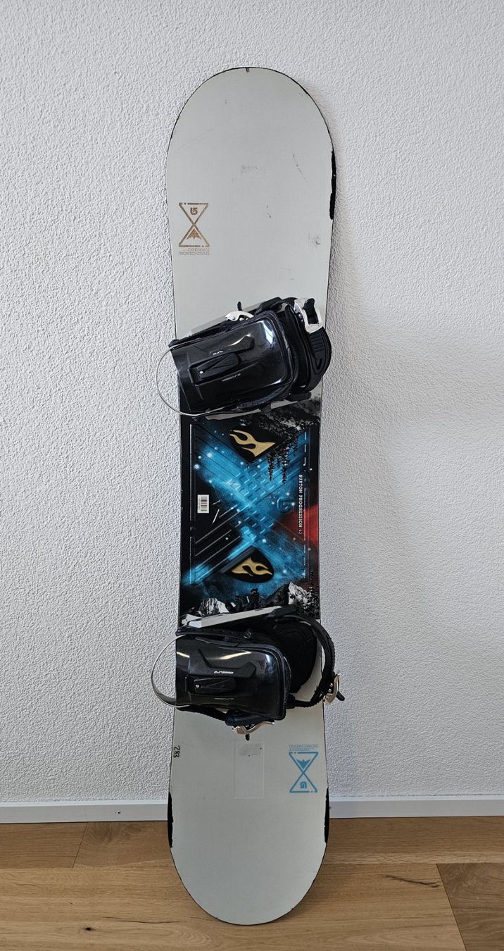 Burton Board: BURTON PROGRESSION 142, ROCKER, mit OBSCURE Bindung S/M – Usato da Aarau Rohr venduto da Mmiracle