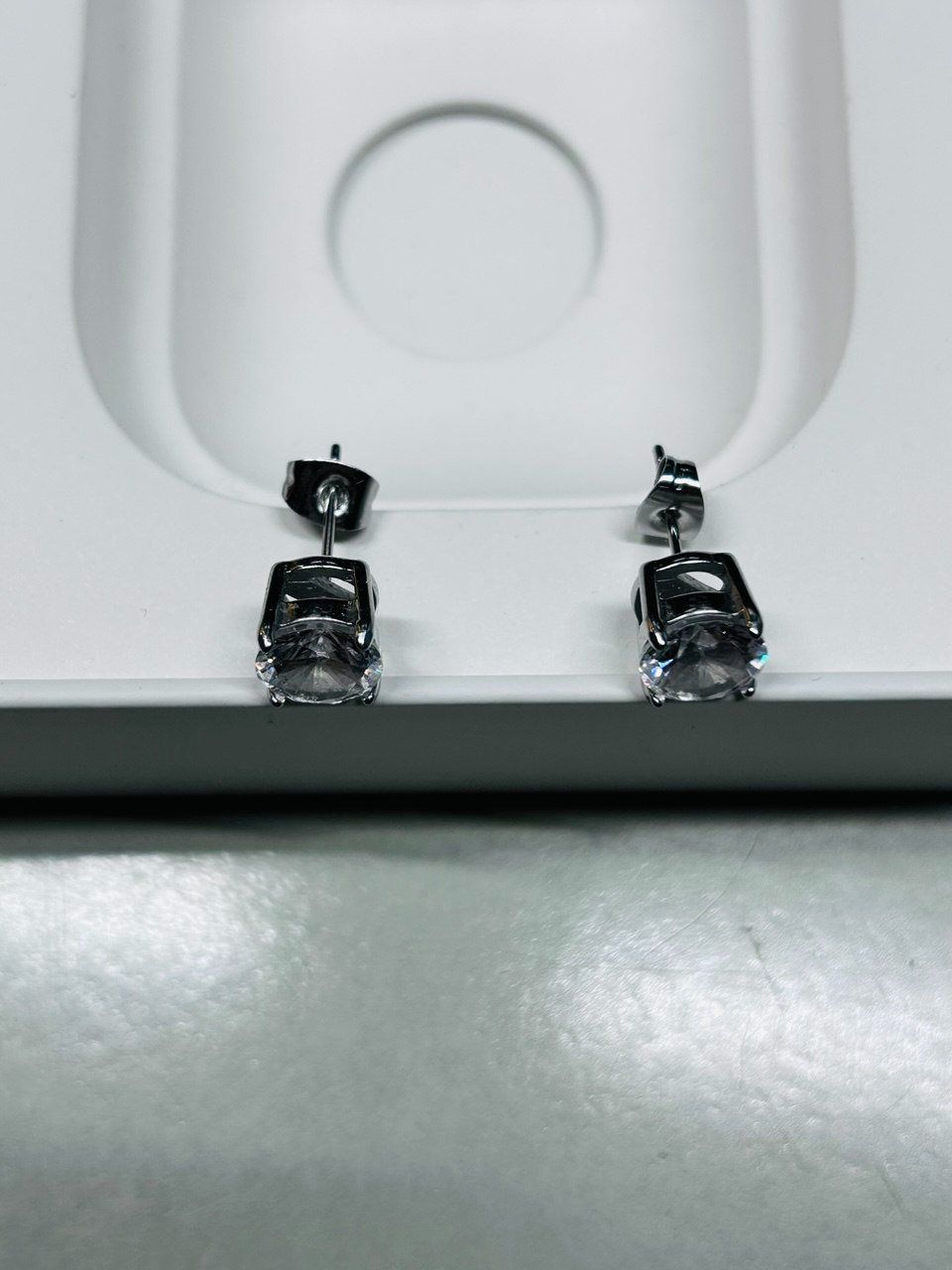 Ohrringe & -stecker: Orecchini Stainless Steel Zircone – Gebraucht aus Giubiasco von LorisVale 2