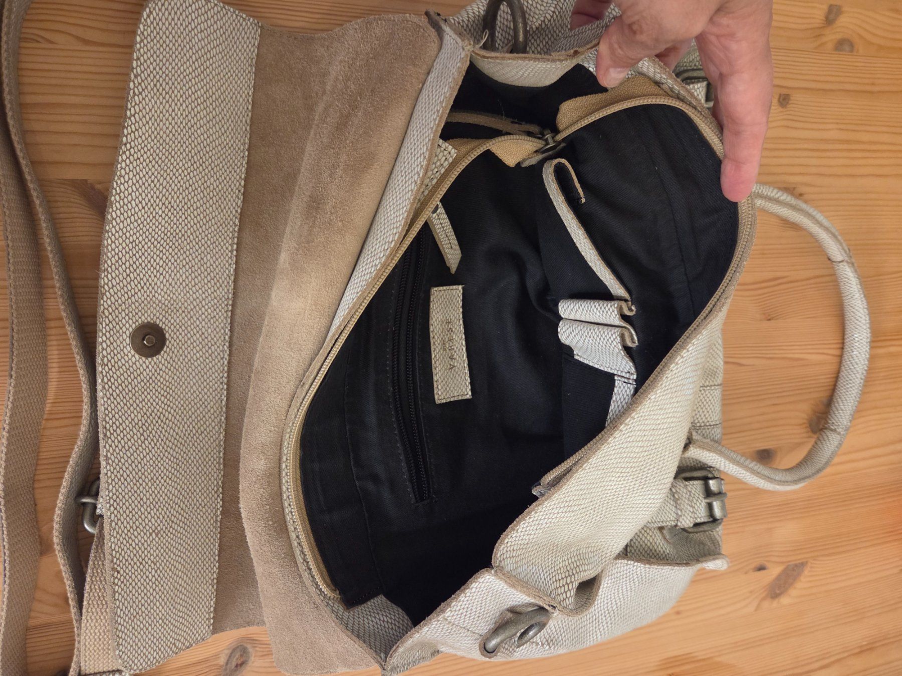 Borse da donna: Beige Tasche, Schlangenlederoptik, Umhängetasche – Usato da Liestal venduto da ITOlio 5
