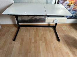 Pult höhenverstellbar, aufrichtbar