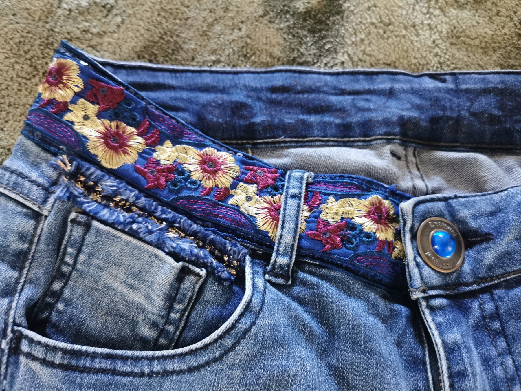 Desigual Pantaloni: Desigual Hose 28 – Usato da Luzern venduto da Brueschi 6