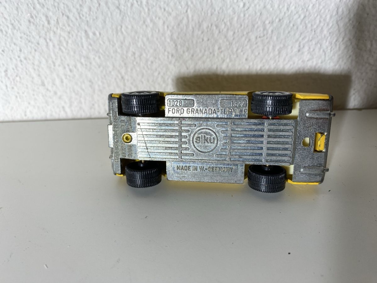 Siku Modellini d'auto: Siku ford granada turnier – Usato da Winterthur venduto da ben_9vxx 4