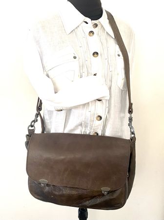 Liebeskind Berlin Leder-Umhängetasche Olivgrün Vintage