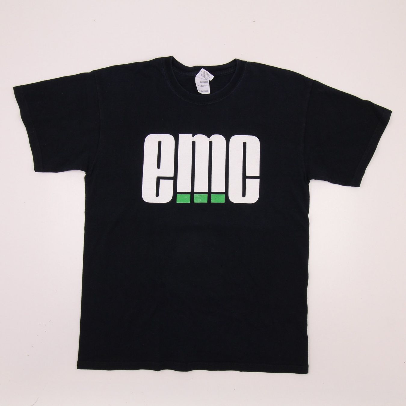 T-shirt: Hiphop E.M.C Shirt – Usato da Bern venduto da Padeeeh