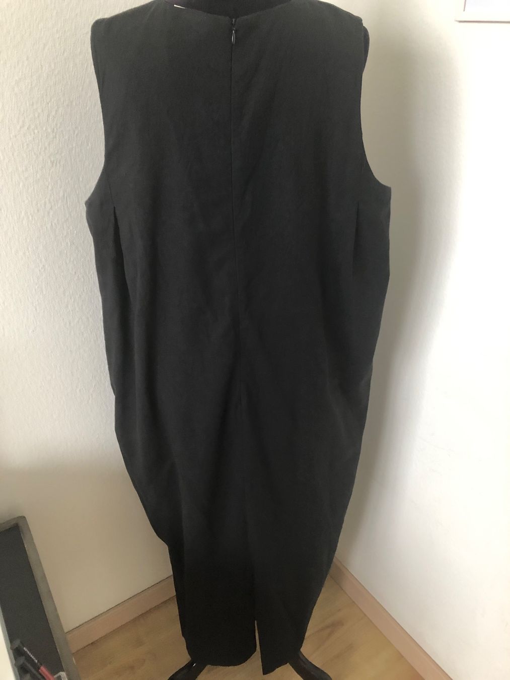 Kleider: Schwarzes Kleid, Grösse 46 – Neu (gemäss Beschreibung) aus Arlesheim von leyRum4.5