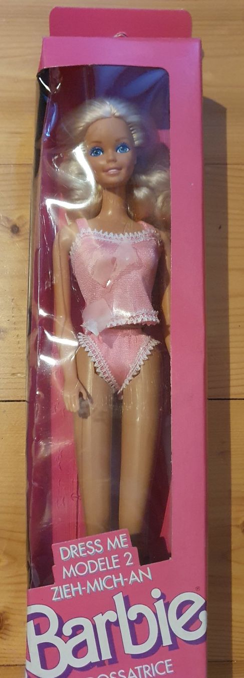 Bambole: Fun to Dress Barbie, 1989 – Usato da Zürich venduto da summersand