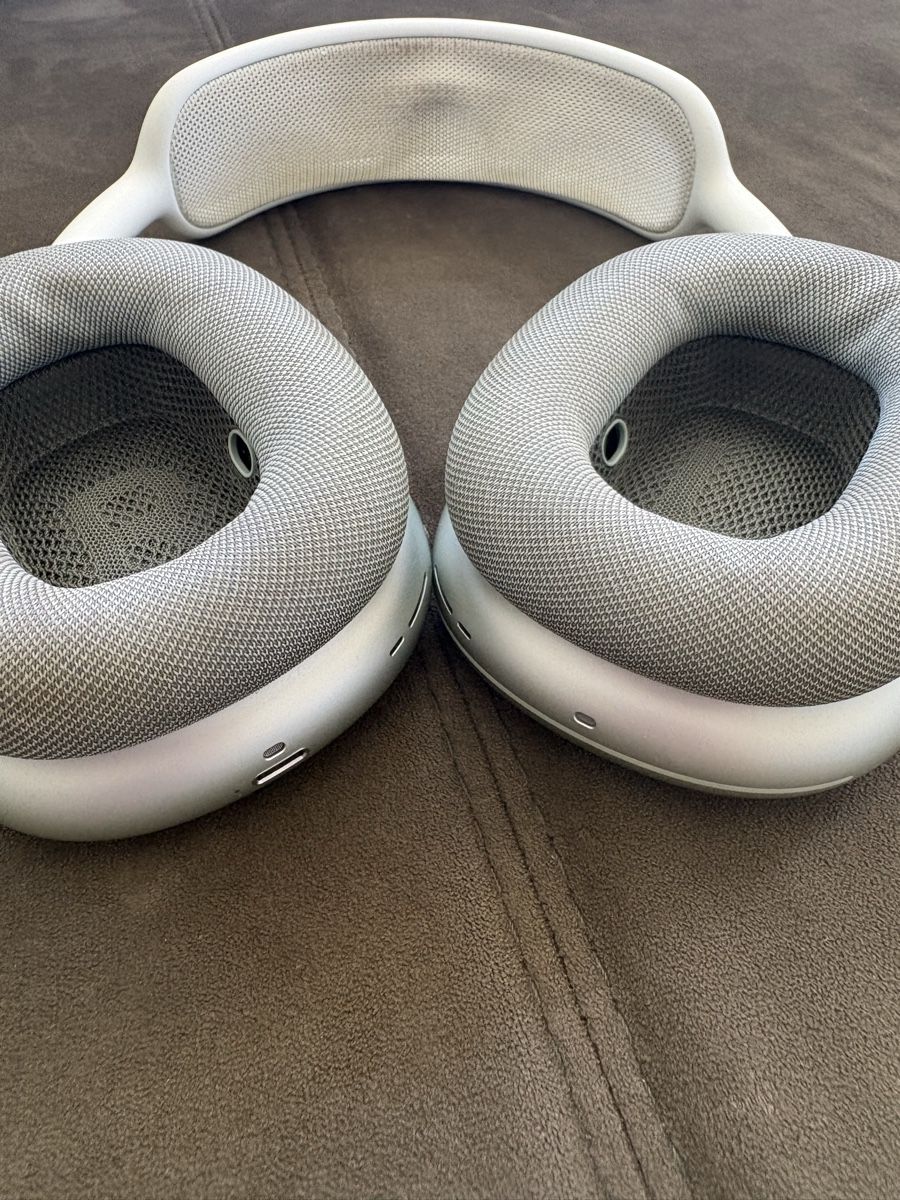 Apple Casques audio: airpods max generation 1 – D'occasion à Luzern par Patrizia.Baumann 1