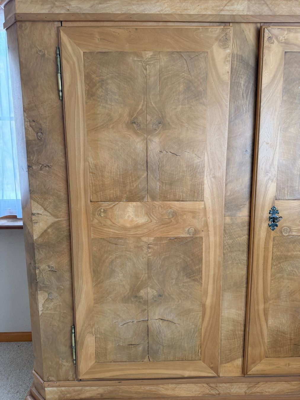 Armoires: Antiker Schrank – D'occasion à Jenaz par Sandrobordoli 9