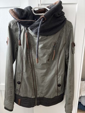 Khujo Tolle Jacke mit Kapuze khaki GR M sehr guter Zustand 