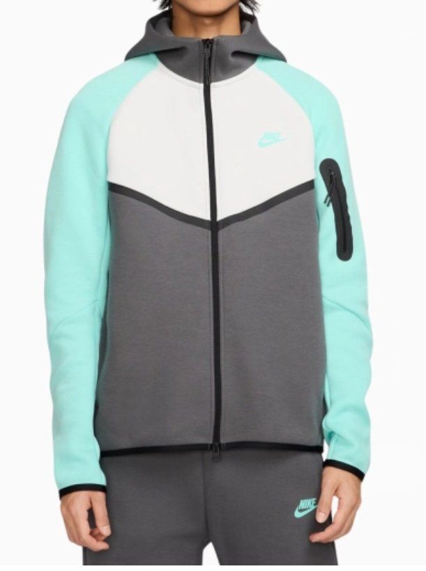 Nike Giacche: Neue Nike SporttechFleecejacke – Nuovo (secondo la descrizione) da Dietikon venduto da Sunriseplace1010 1