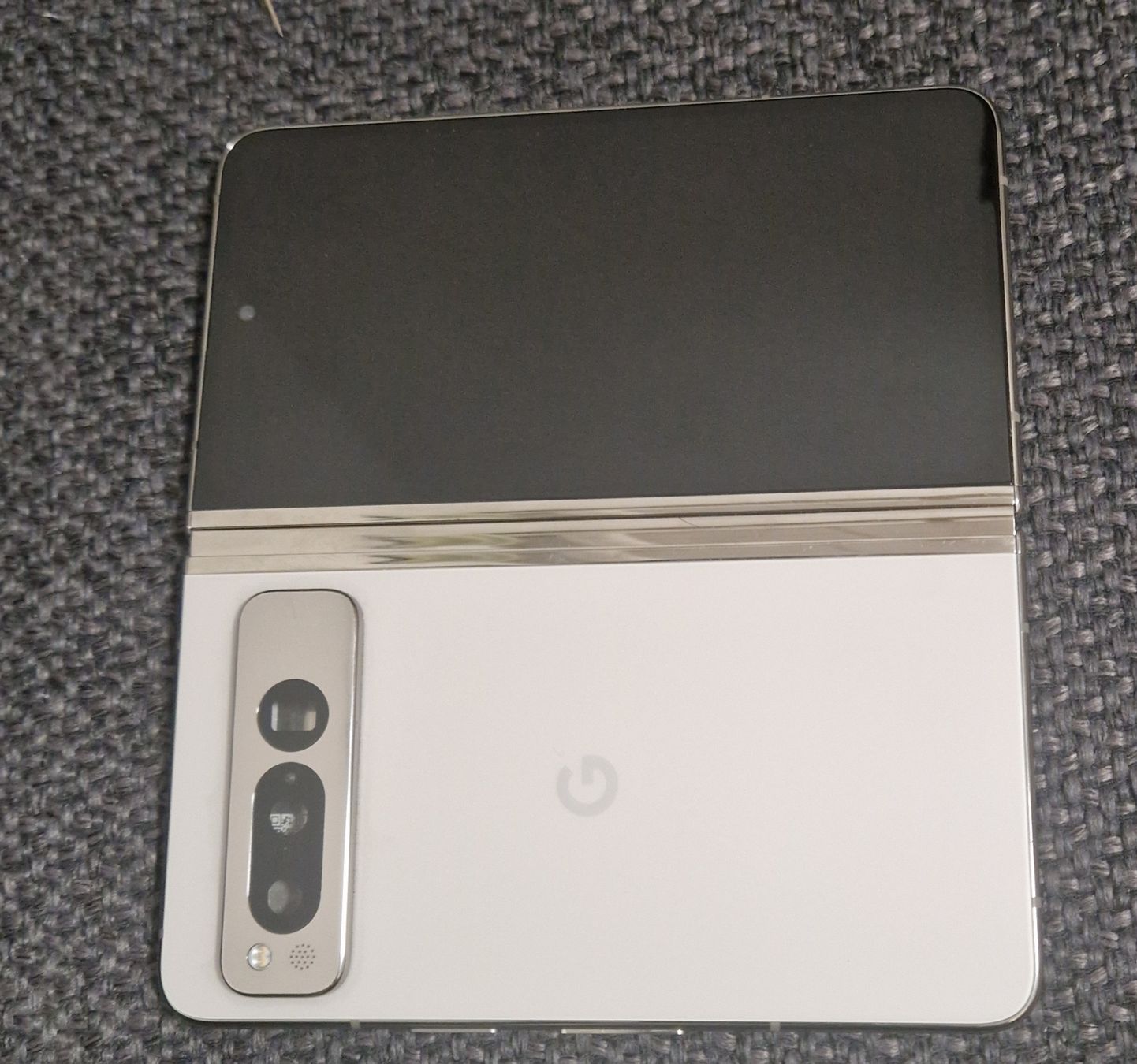 Google Portables: Google Pixel Fold 5G PIÈCES / TEILE – D'occasion à Peseux par katja.vit