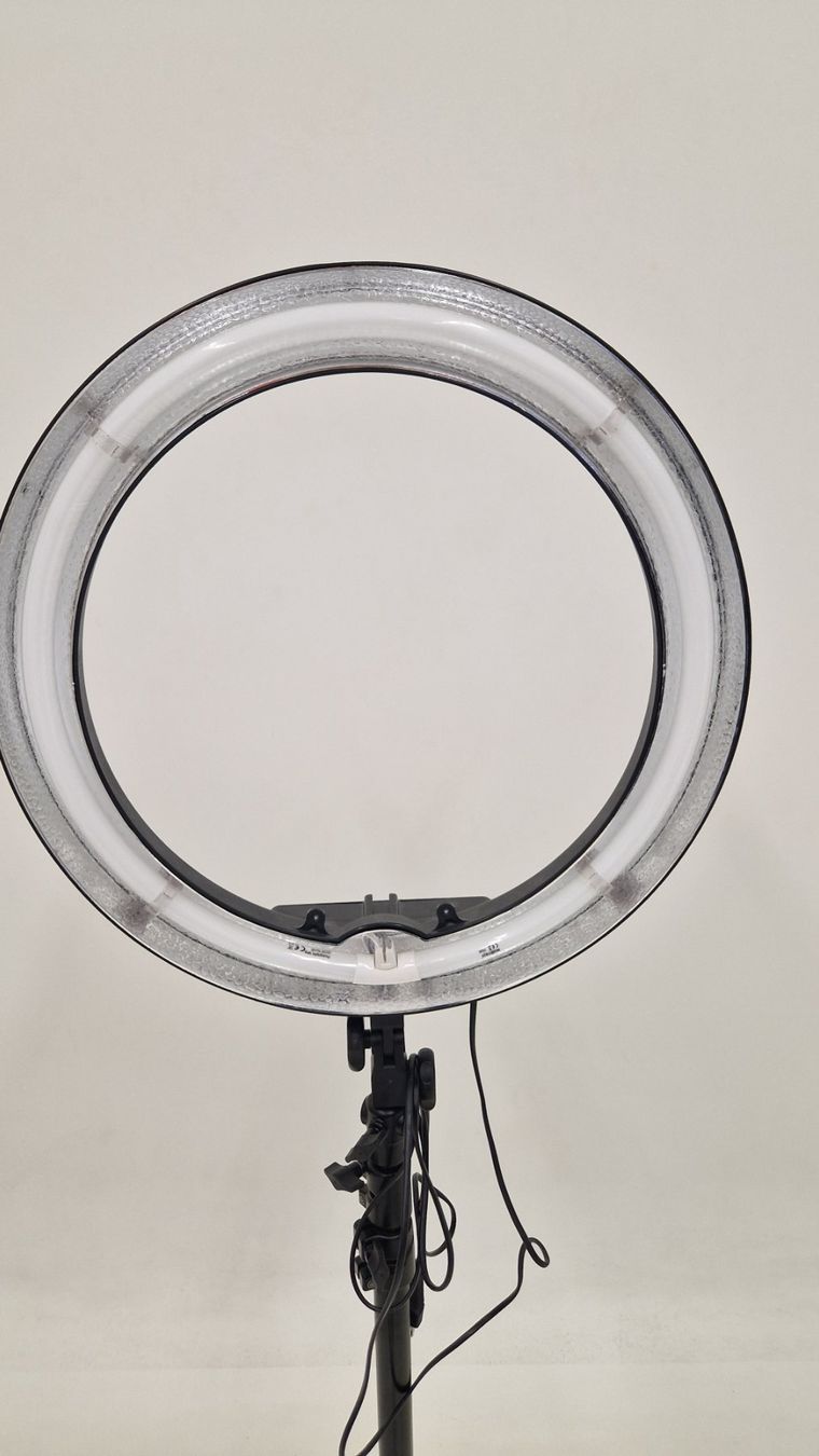 Lampade: walimex Ringleuchte 75W mit Stativ – Nuovo (secondo la descrizione) da Chur venduto da wow25 1