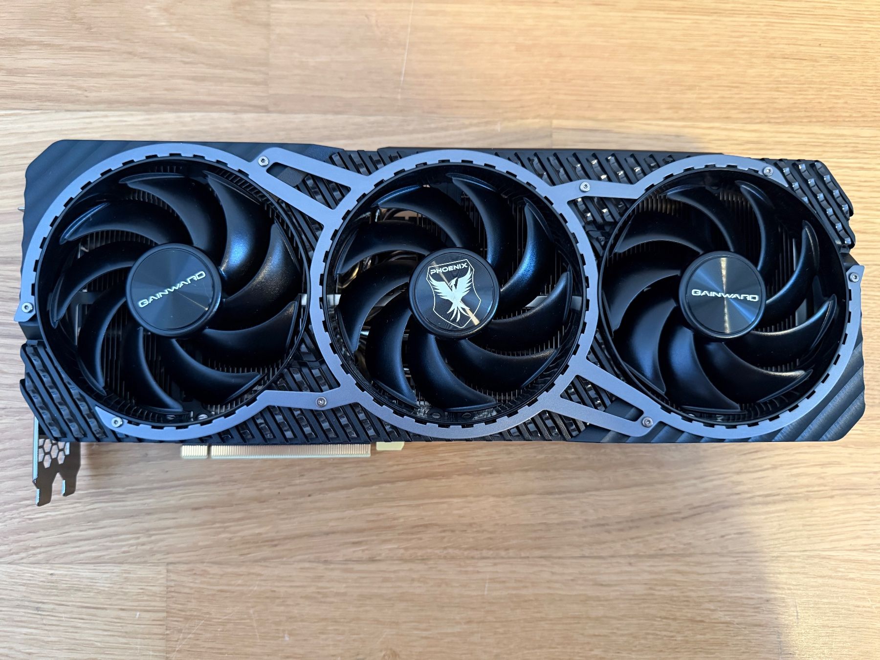 Grafikkarte Gainward GeForce RTX4070 PHOENIX 12GB Neuwertig! (Neu ...