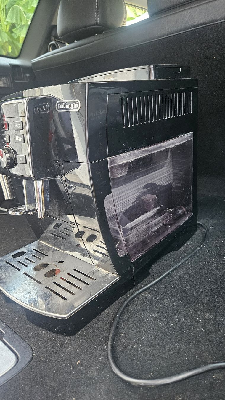 De'Longhi Kaffeemaschinen & Espressomaschinen: DeLonghi Magnifica S Coffee Machine Black Used – Defekt aus Sachseln von laz_65cg 3