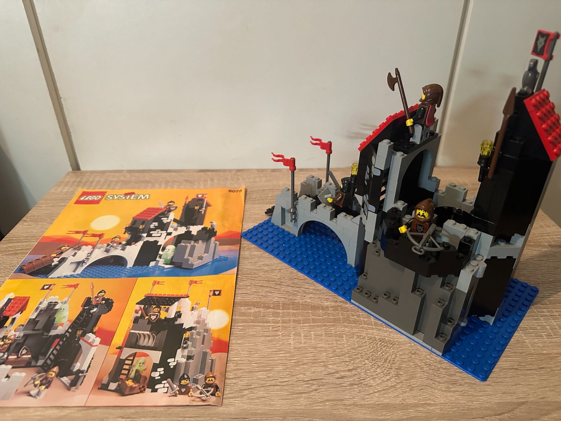 Lego Kit di costruzioni: LEGO Ritter 6075 Wolfpack Tower – Usato da Basel venduto da Don-Angel 1