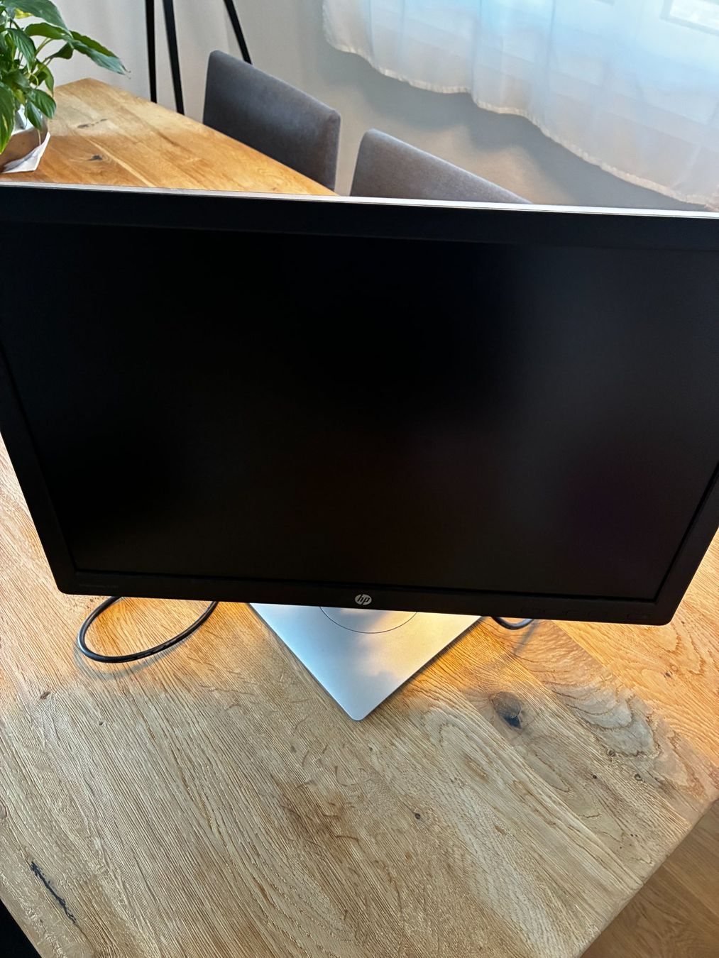 Monitor: Monitor HP EliteDisplay schwarz – Usato da Wil SG venduto da alexdieter 2