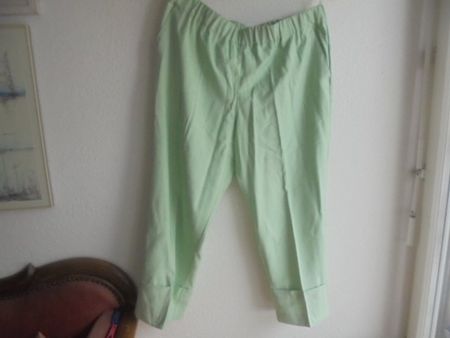 Hose Gr. 50, Pistache, von Bonprix NEU