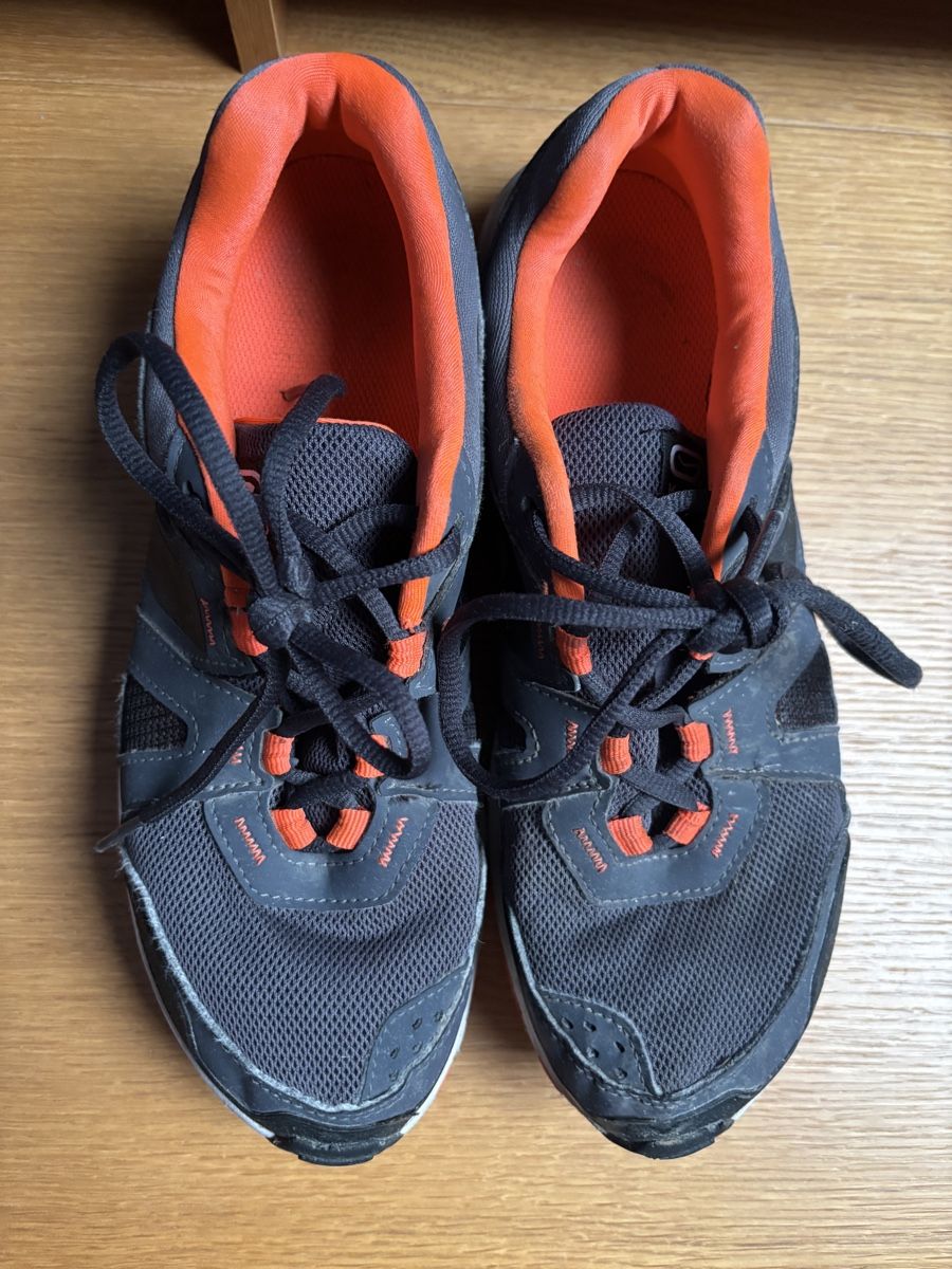 Decathlon Scarpe da uomo: Chaussures de randonnée t.38 Décathlon  – Usato da Founex venduto da ari_2gt7