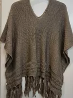 Poncho, Cape