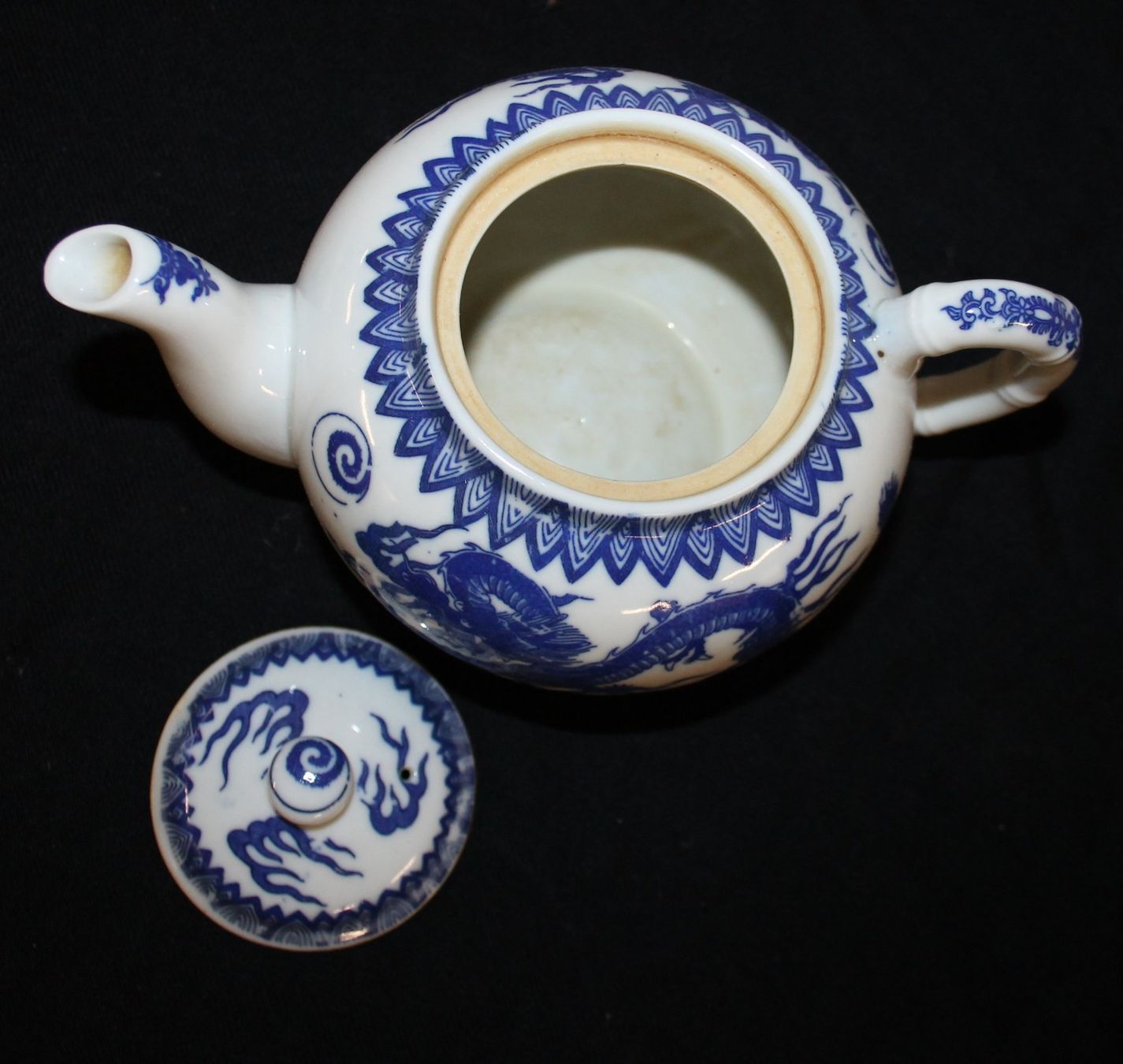 Set di piatti: chinesisches Teeservice – Usato da Schaan venduto da antikes_und_kurioses 3