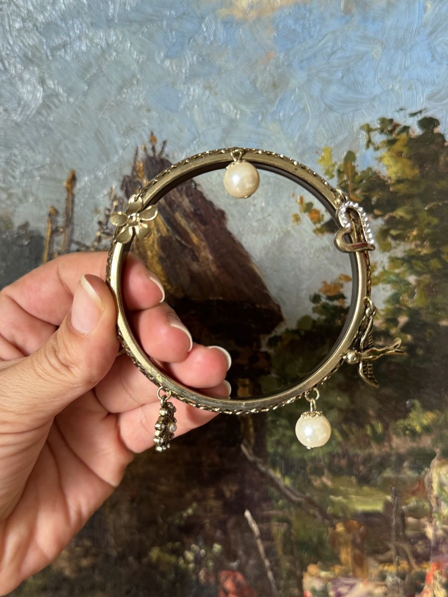 Bracciali & Braccialetti: Antique Charm Bracelet, Pearl & Heart Dangles, Spring Style – Usato da Zürich venduto da olalinda 2