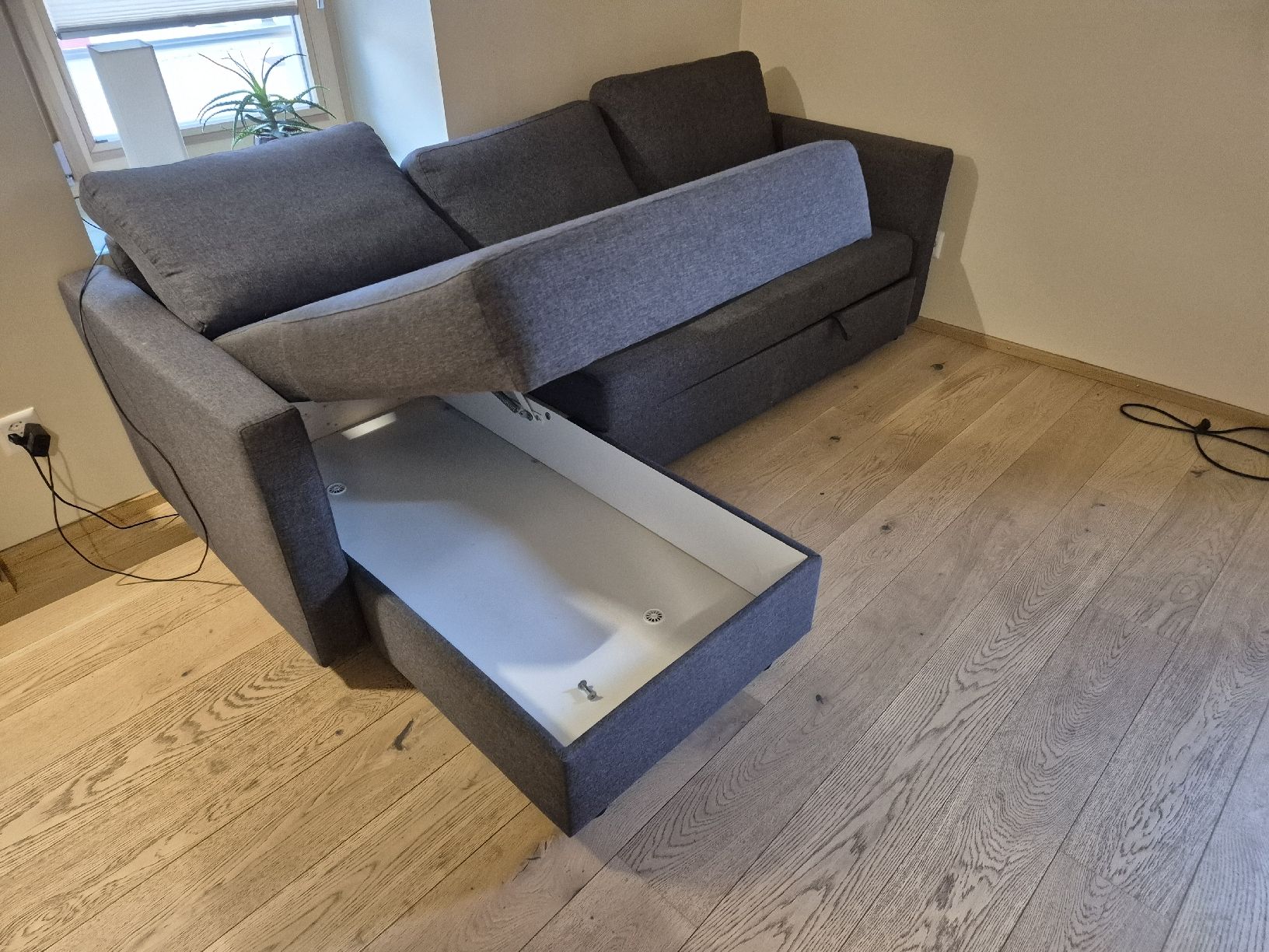 Divani: Canapé d'angle gris avec coffre de rangement – Usato da Cheseaux-Lausanne venduto da isa_6smx 2