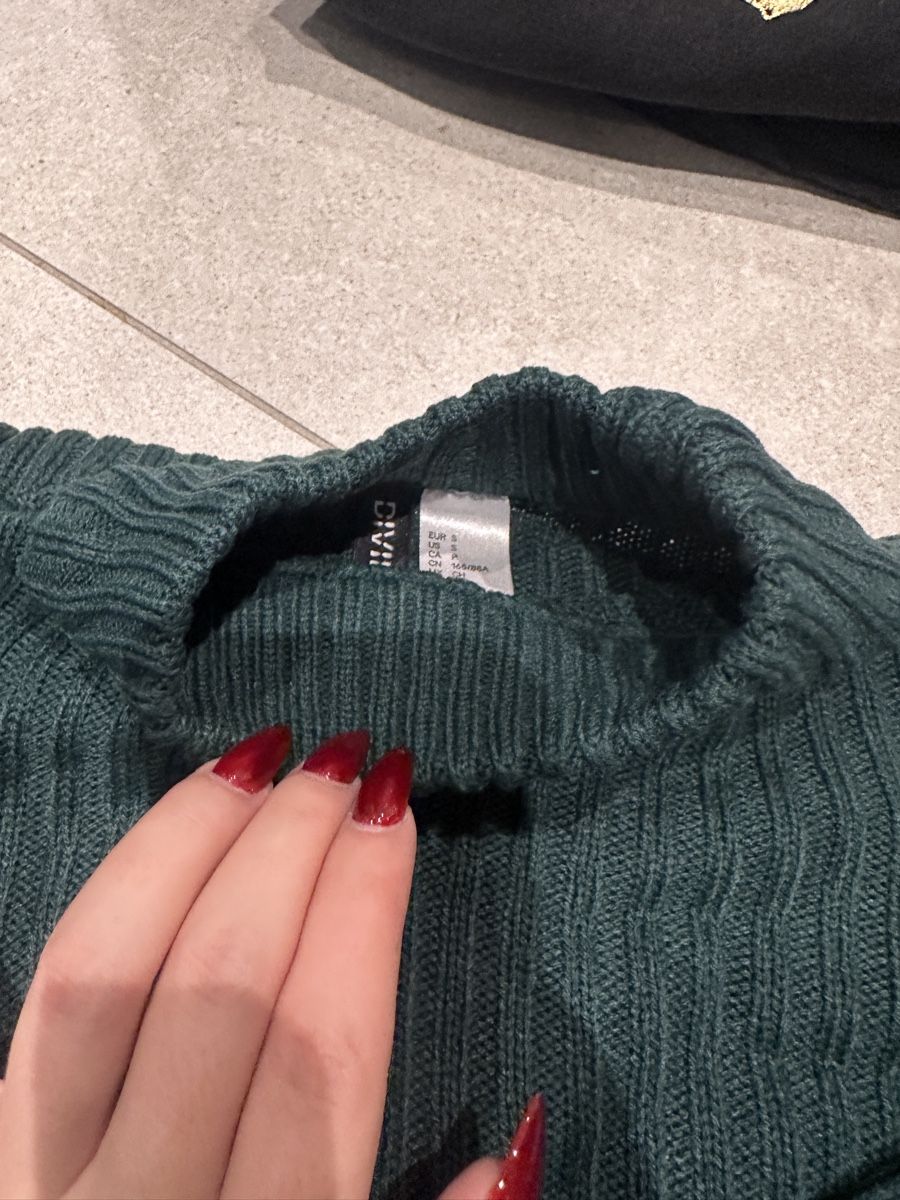 H&M Pullover & Sweatshirts: H&M Divided Strickpullover, dunkelgrün, Grösse S, Top! – Neu (gemäss Beschreibung) aus Ottenbach von Irinaberther 1