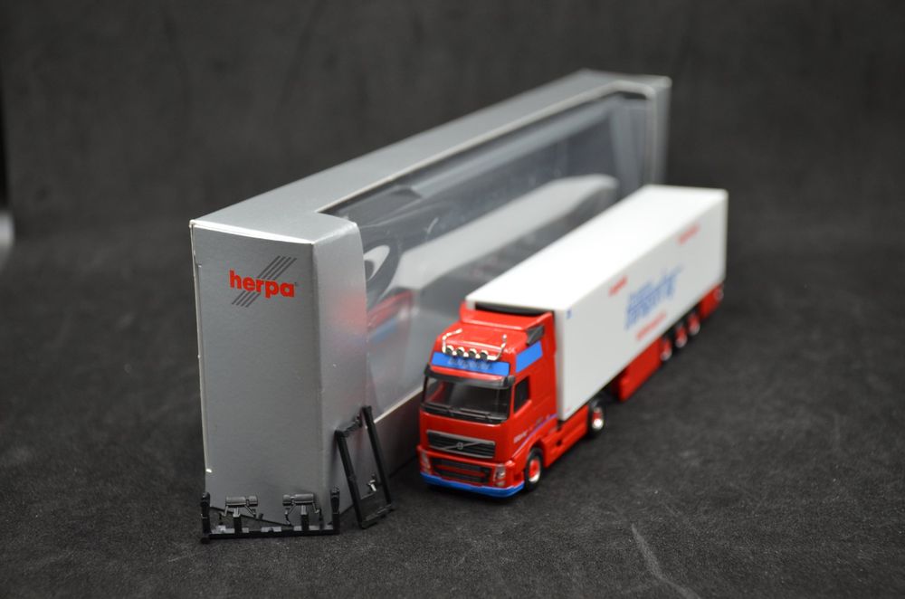 HERPA - Véhicule militaire - VOLVO FH 8x4 - 1/87