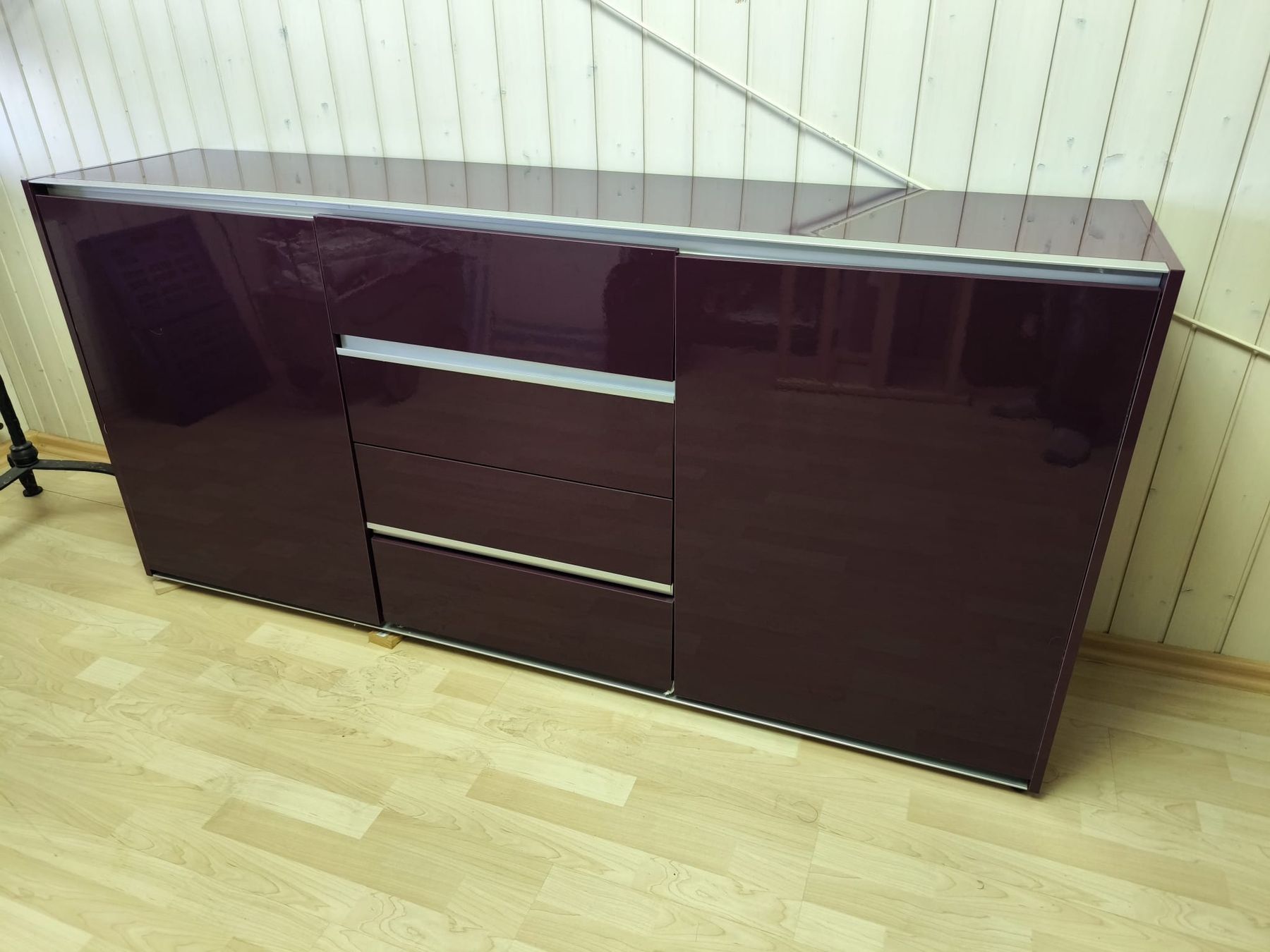 Cassettiere: Top: Sideboard in Aubergine - ein Hingucker! – Usato da Niederhasli venduto da 8155irae 1