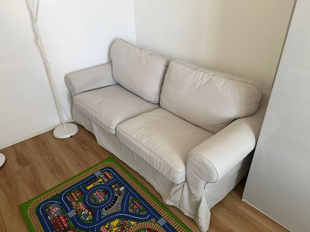 Ikea Divani: Bettsofa IKEA Ektorp 2er mit ausziehbarem Bett – Usato da Feuerthalen venduto da via_7w6p 3