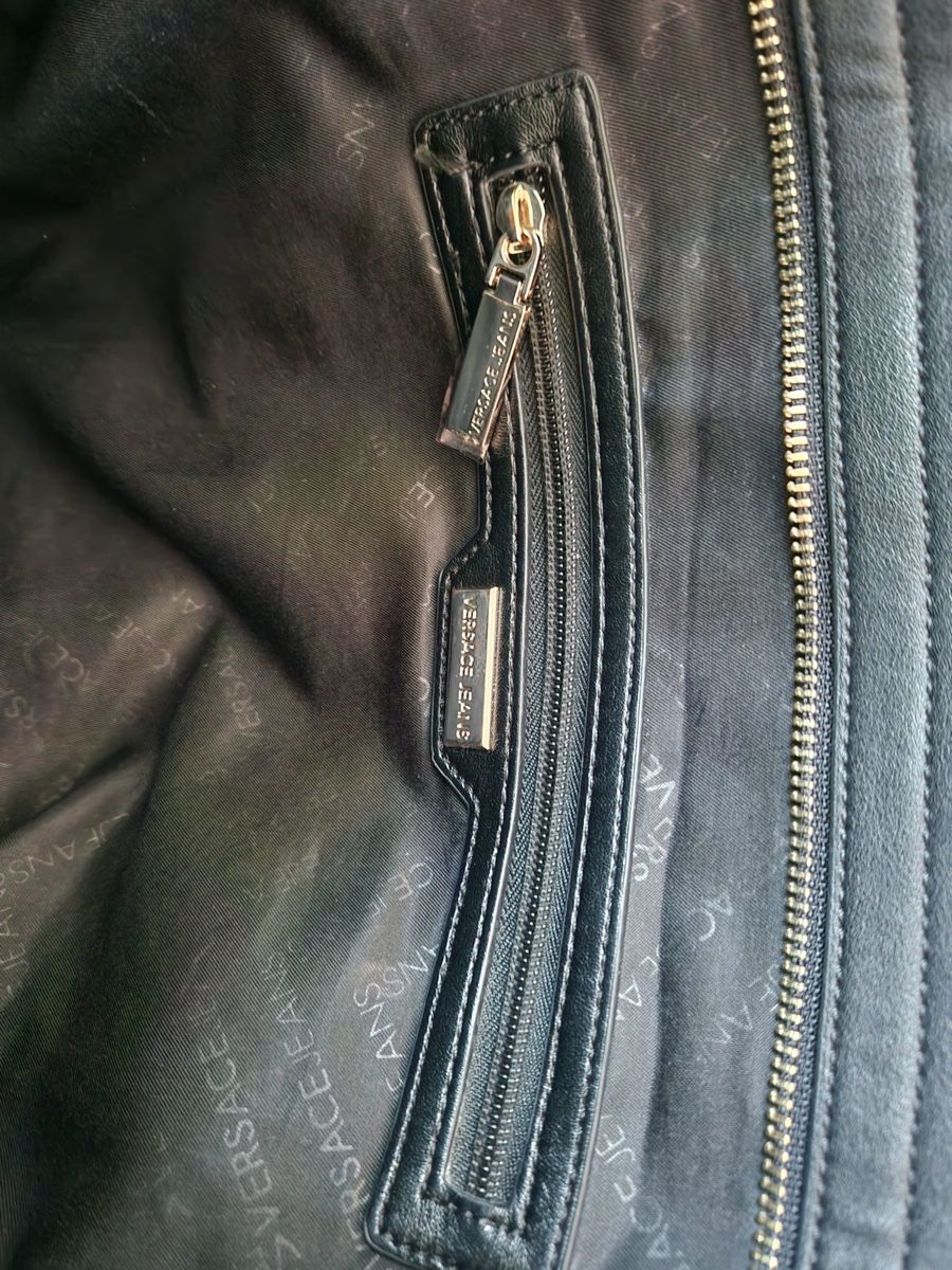 Versace Borse da donna: Black Versace Jeans Couture Shopper Bag – Usato da Horgen venduto da ger_2y92 9