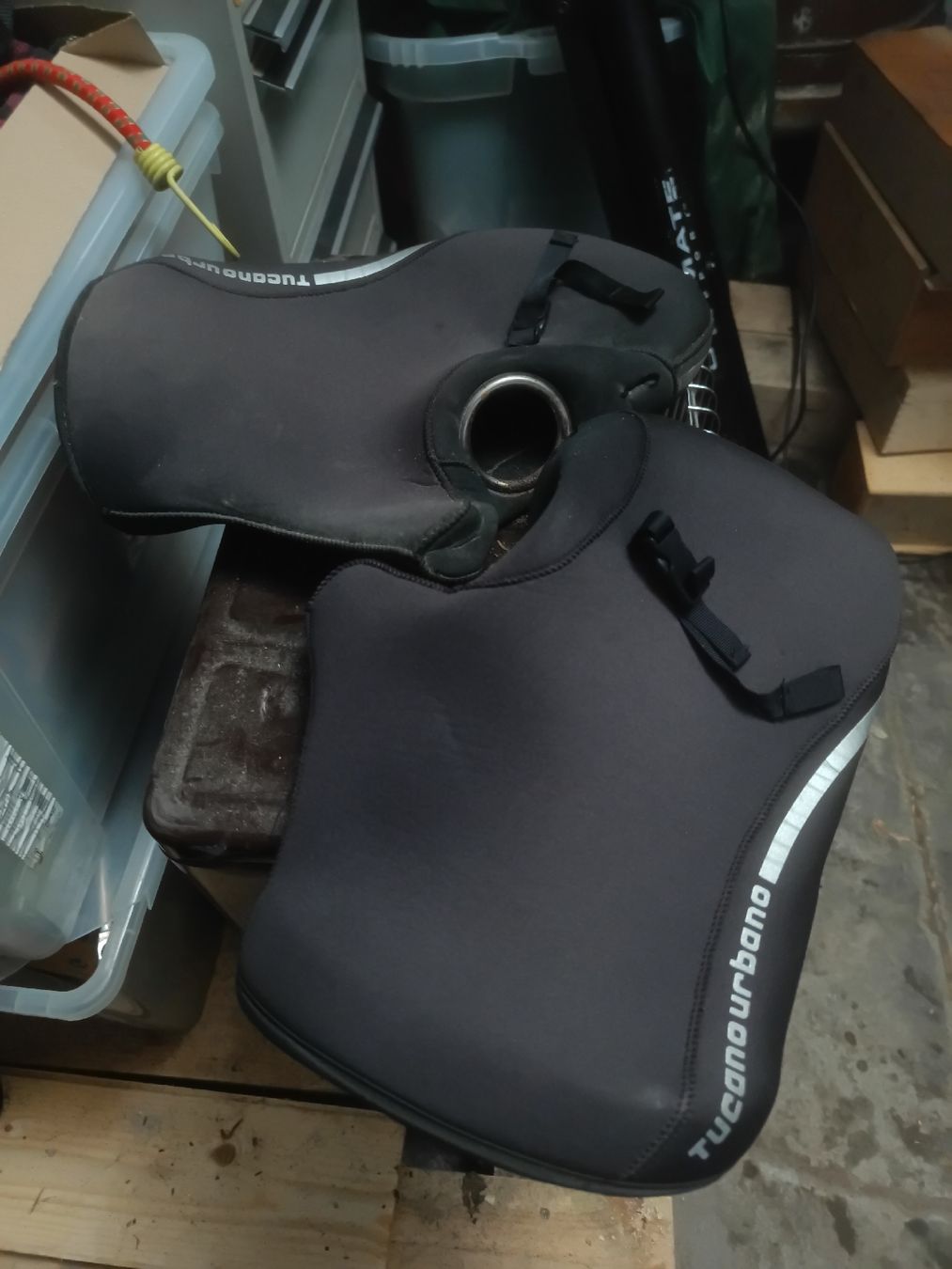 Altro in  Abbigliamento & Accessori: tucano Urbano lenker muffs – Usato da Wädenswil venduto da Mistamovie72