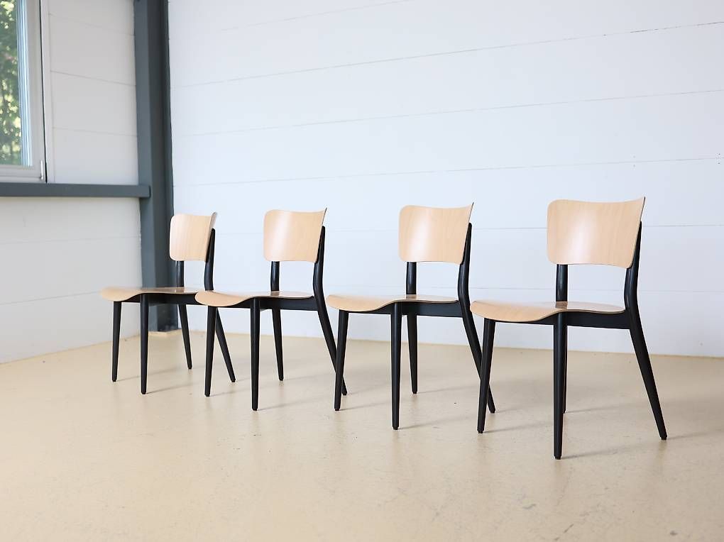 Stühle: 4 Kreuzzargen Stühle von Max Bill, WB Form – Gebraucht aus Meinisberg von atelier_TILIJA