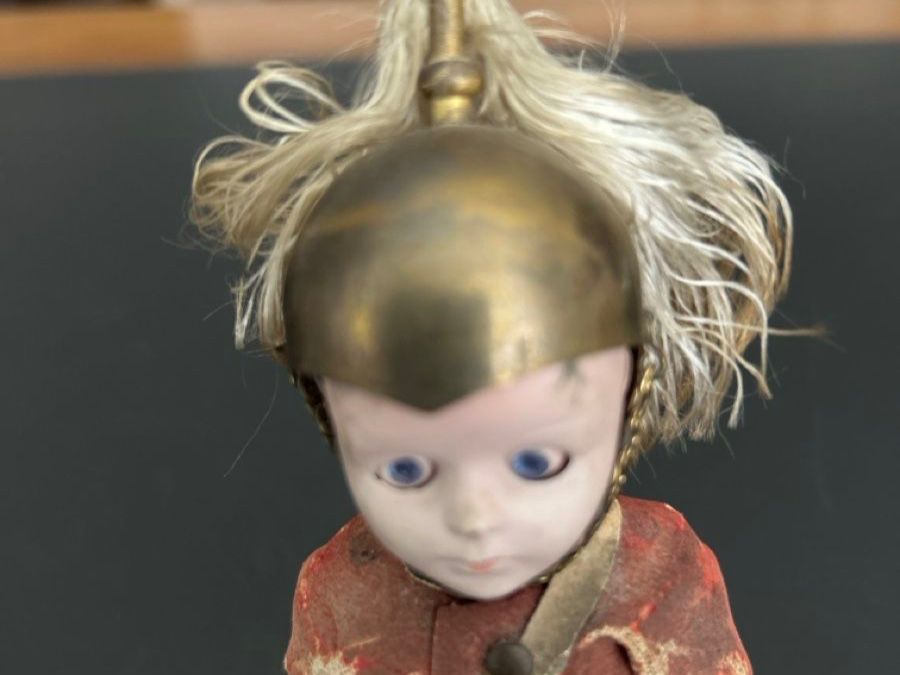Statuette: Antiker britischer Royal  Guard  Doll/Figur – Usato da Zumikon venduto da tuna007 2
