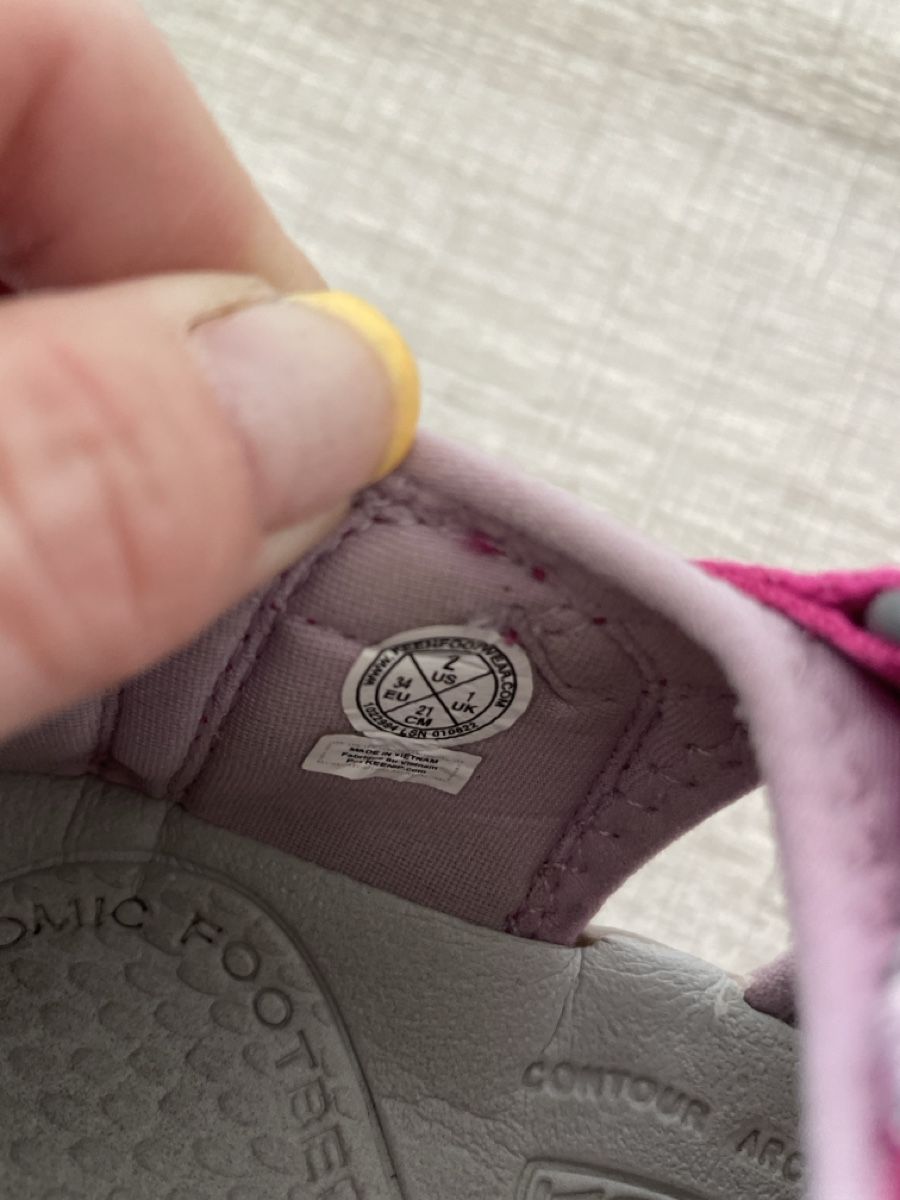 Keen Scarpe per ragazze: Sandale KEEN 34 rose – Usato da Sornard (Nendaz) venduto da Dodo8117 3