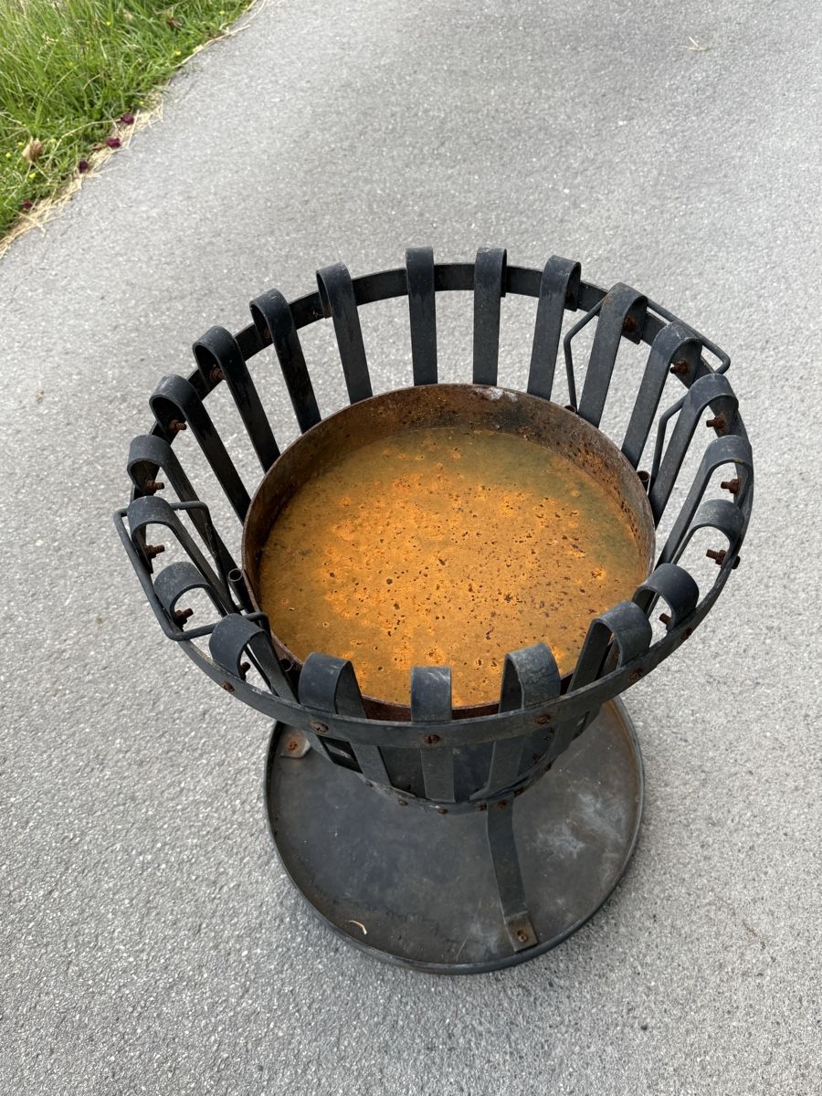 Bracieri: Feuerkorb Feuerschale Metall Durchmesser 48cm – Usato da Konolfingen venduto da petzipetz 1