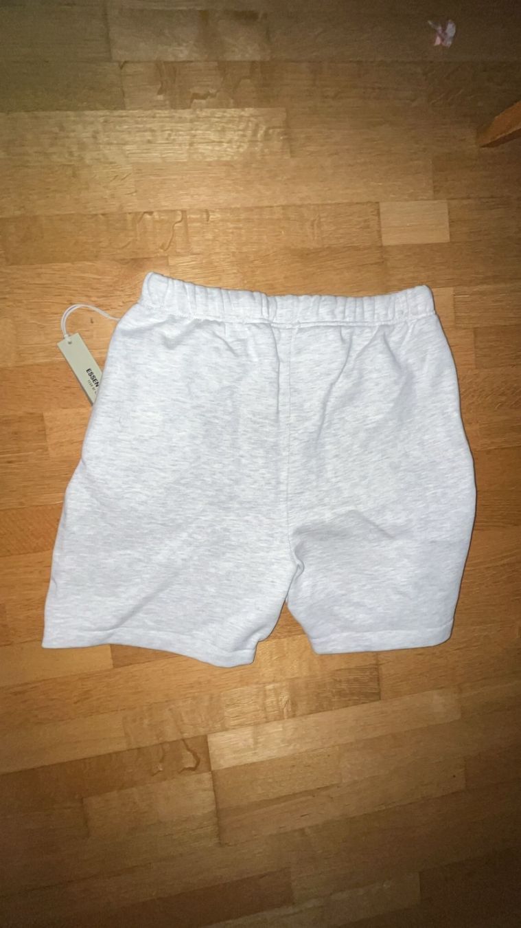 Pantaloni: FOG Essentials Shorts Gr. L Sommer Neu – Nuovo (secondo la descrizione) da Olten venduto da Mezopotamya 1