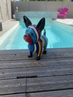 Hund Skulptur bunt gestreift Chihuahua Neu