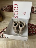 Scarpe Guess usate