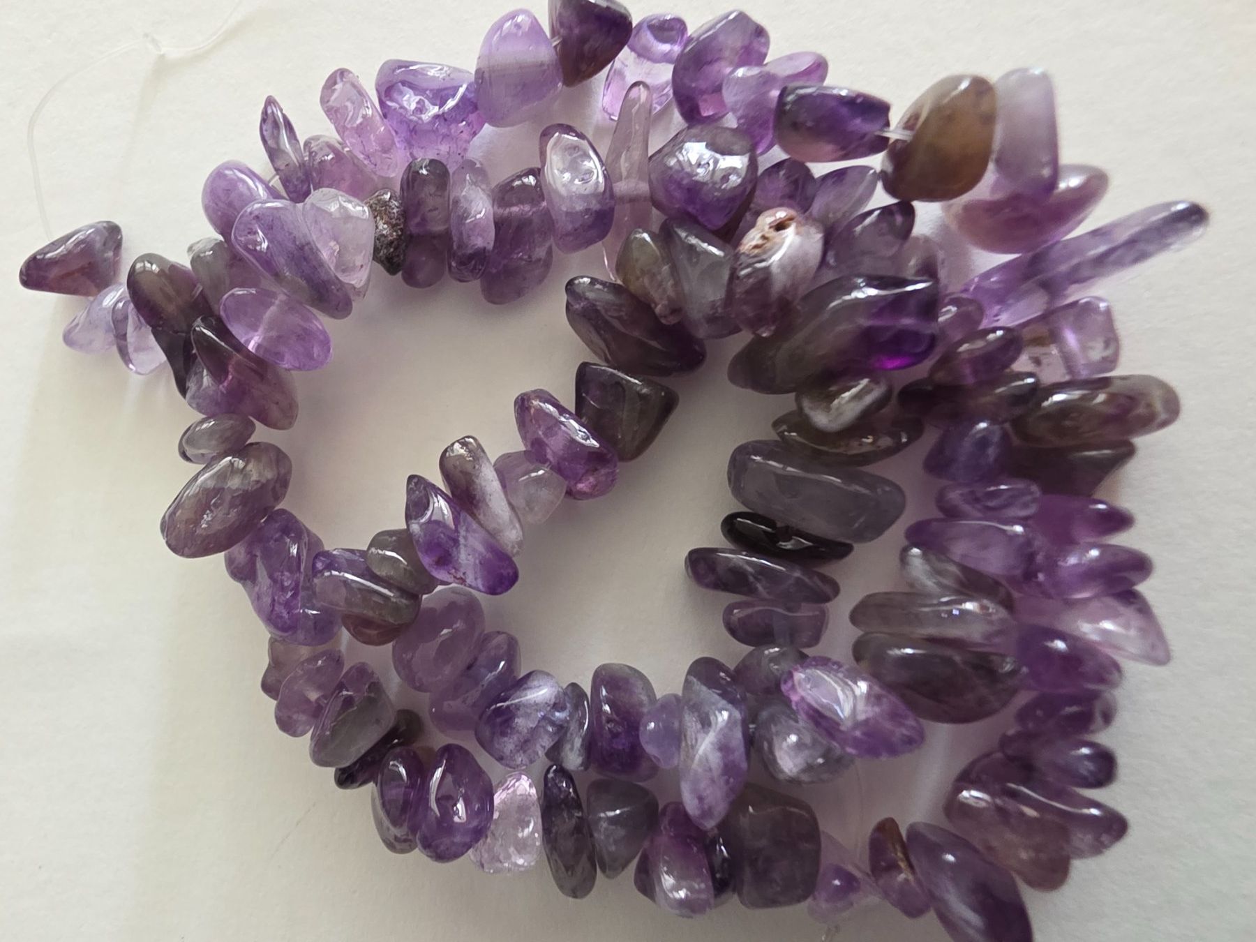 Perlen (unechte): Amethyst splitter ca 5-8mm. Strang – Neu und originalverpackt aus Menziken von Mirager